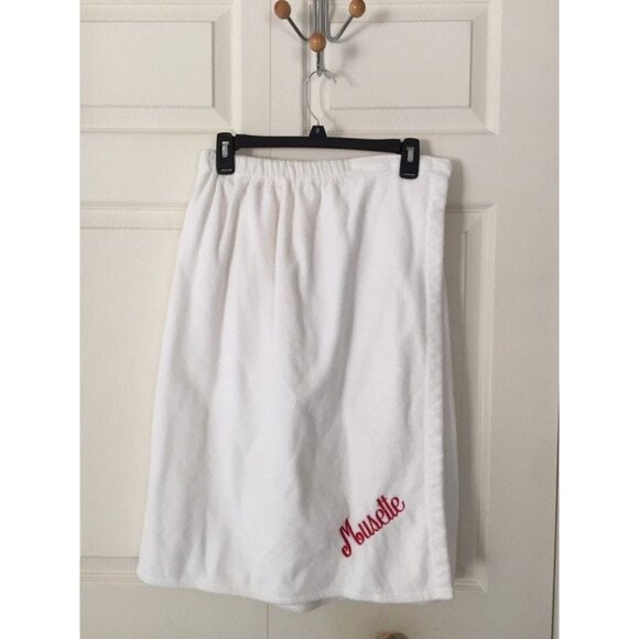 Musette Personalized  Hotel & Spa Cotton Terry White Women' Spa and Shower Towel - Picture 1 of 6